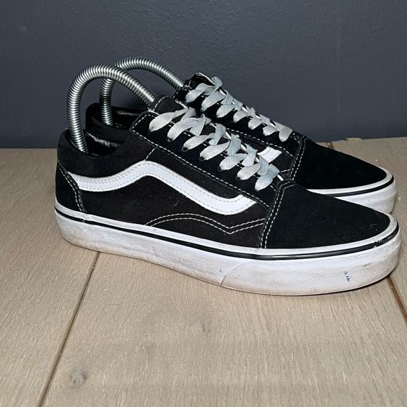 Vans Shoes - Vans Womens Classic Black Low Top Canvas Skate Shoes Size 7